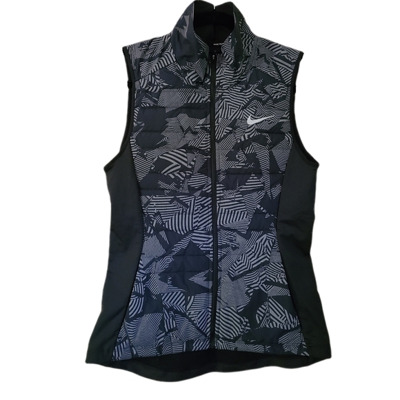 Nike Jackets & Blazers - Black NIKE Running Reflective Vest
